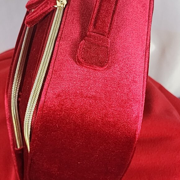 Estee Lauder Red Velvet with Gold Hardware Holiday Recycled Cosmetic Makeup Bag - Picture 12 of 16